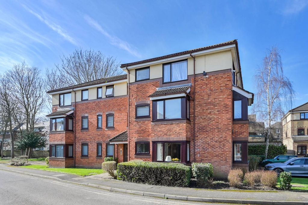 Property photo 2 of 8