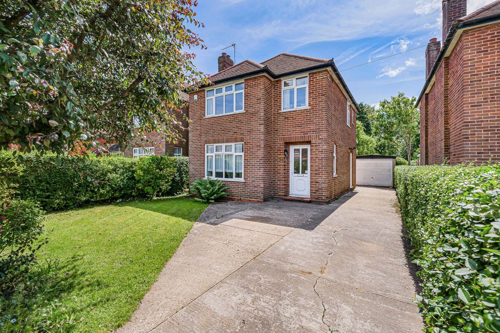 Property photo 1 of 17