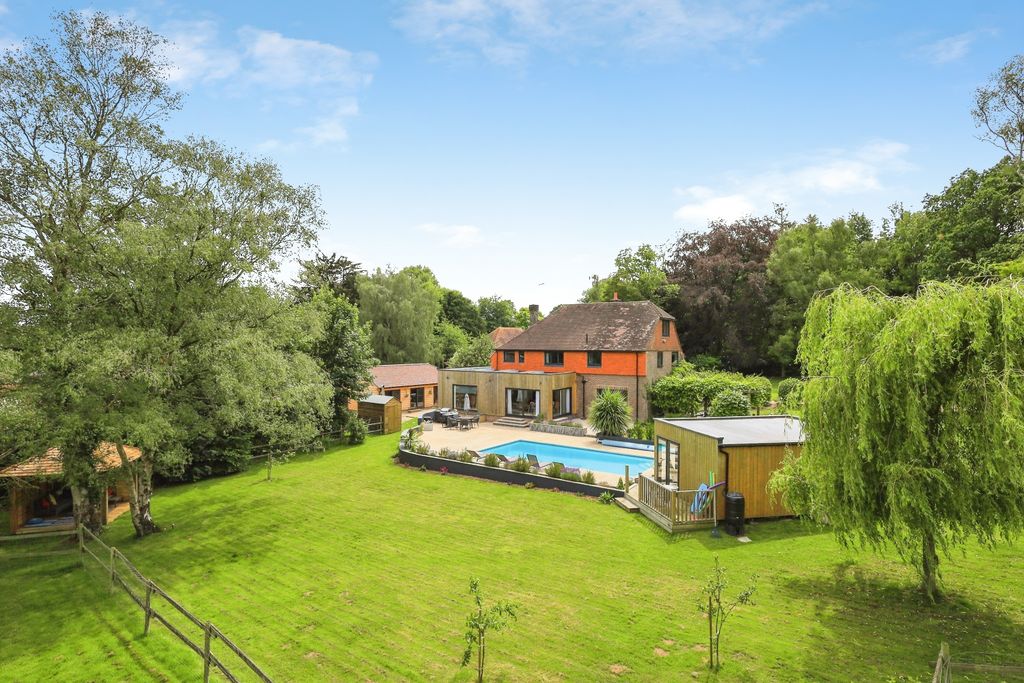 Property photo 3 of 48