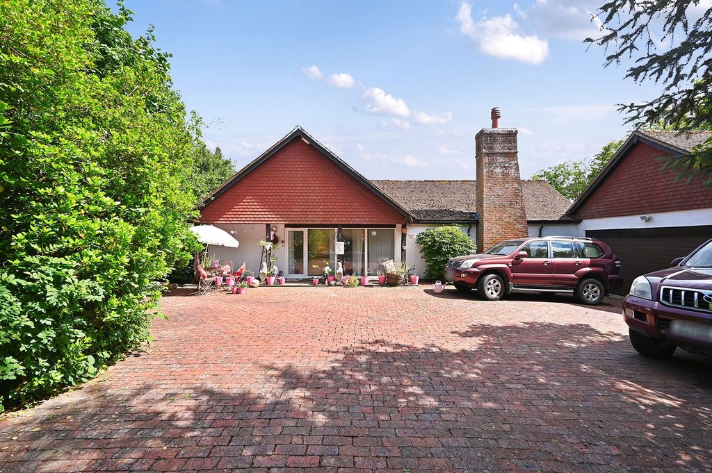 Property photo 2 of 30