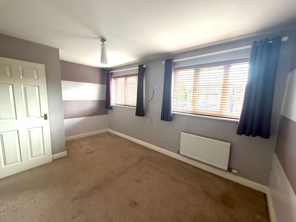 Property photo 3 of 13 Bedroom 1