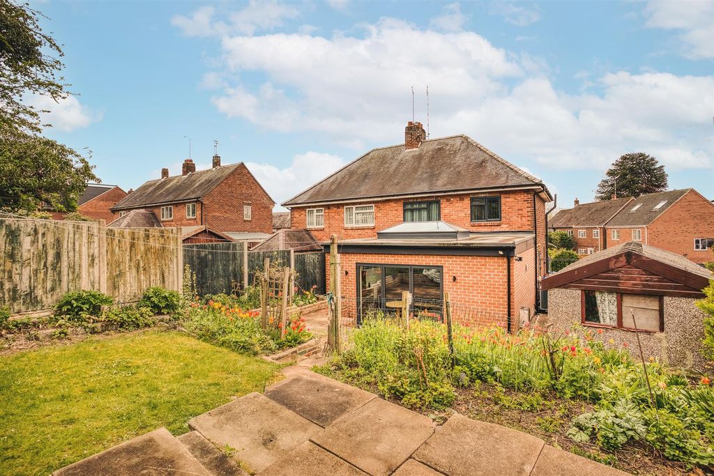 Property photo 2 of 31