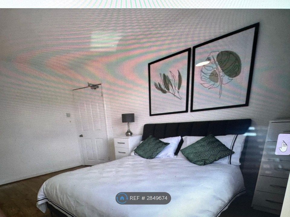 Property photo 3 of 6 Bedroom B1