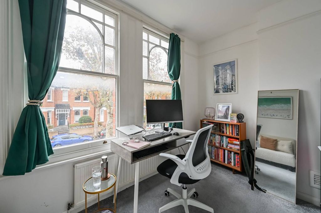 Property photo 2 of 12