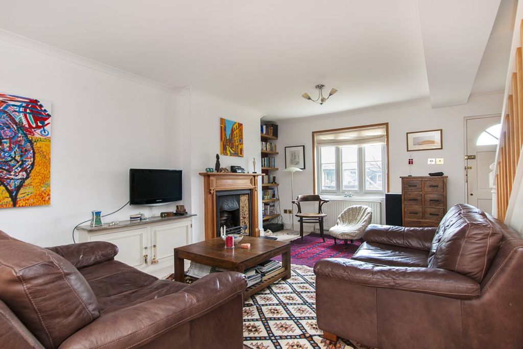 Property photo 3 of 9