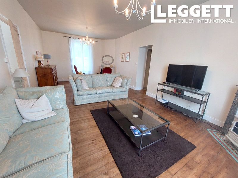 Property photo 3 of 10