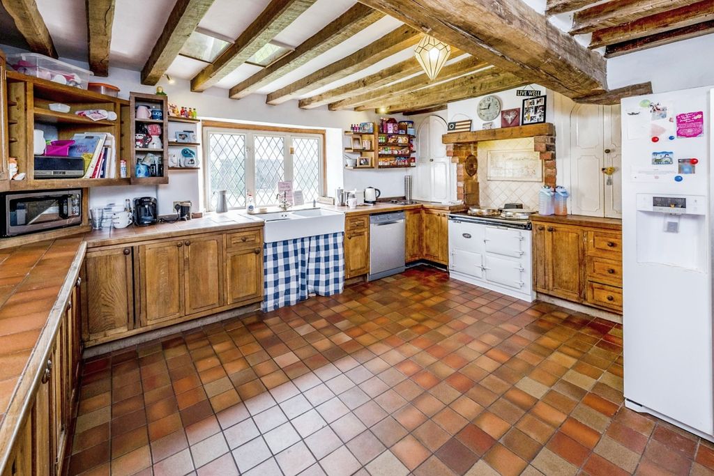 Property photo 2 of 19