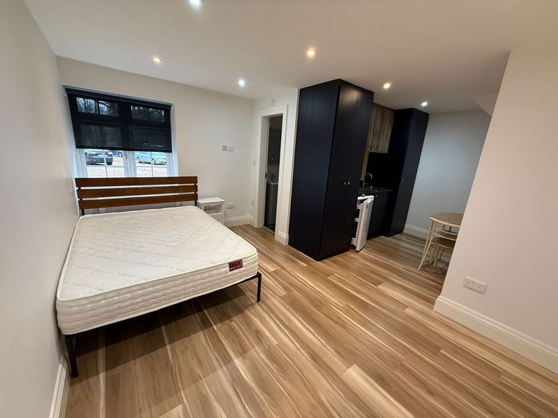 Property photo 1 of 10 Photo 12