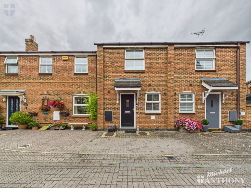 Property photo 1 of 11 Cam03852G0-Pr0376-Still017