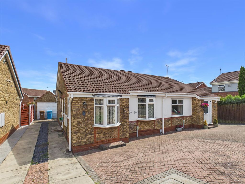 Property photo 1 of 11 Elsham Rise - Main Photo