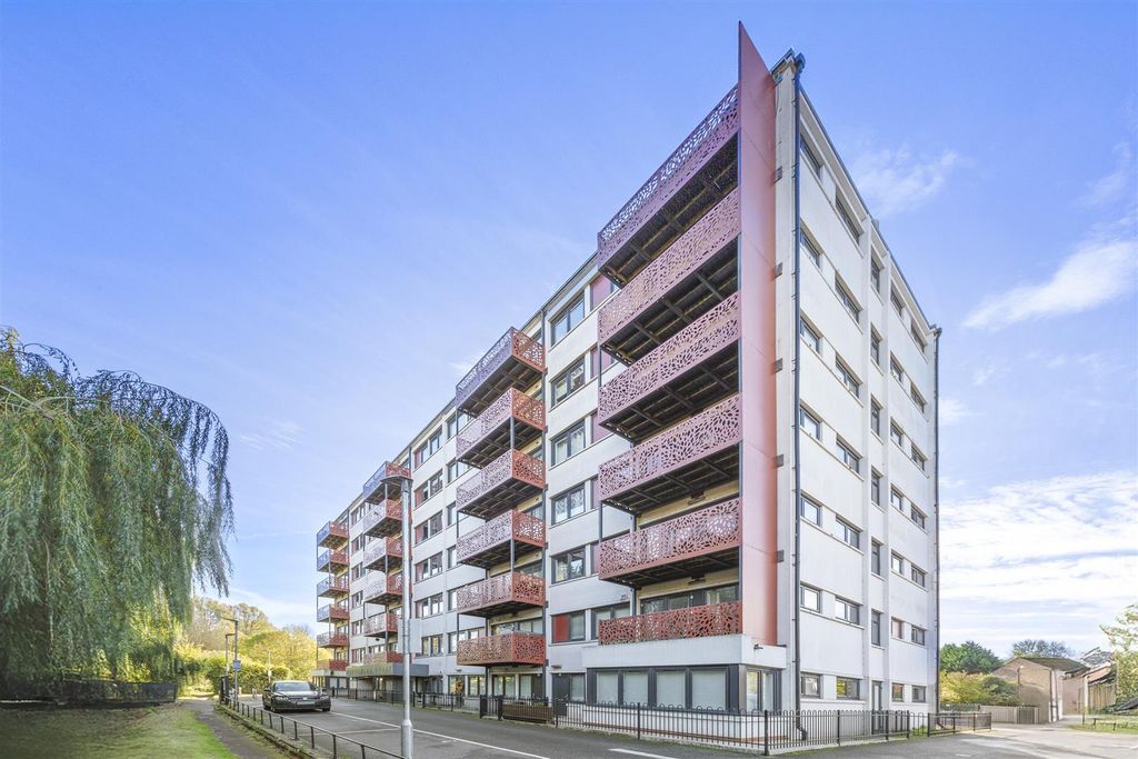 Property photo 1 of 10 Front Aspect