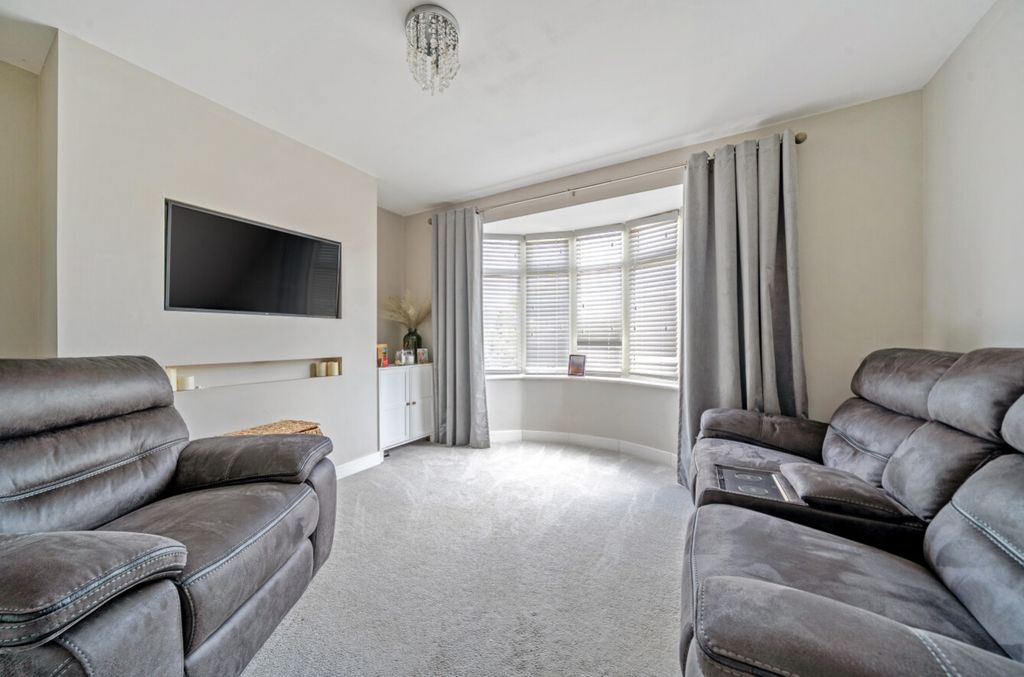 Property photo 2 of 25 1463271-10-6A1060Dcbc973