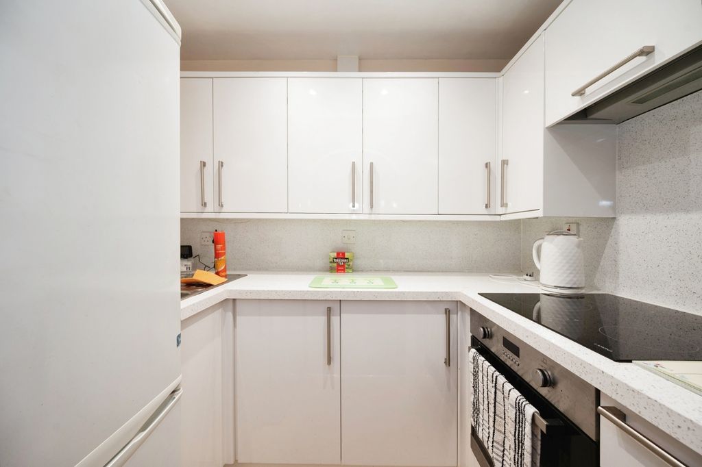 Property photo 2 of 20 Kitchen