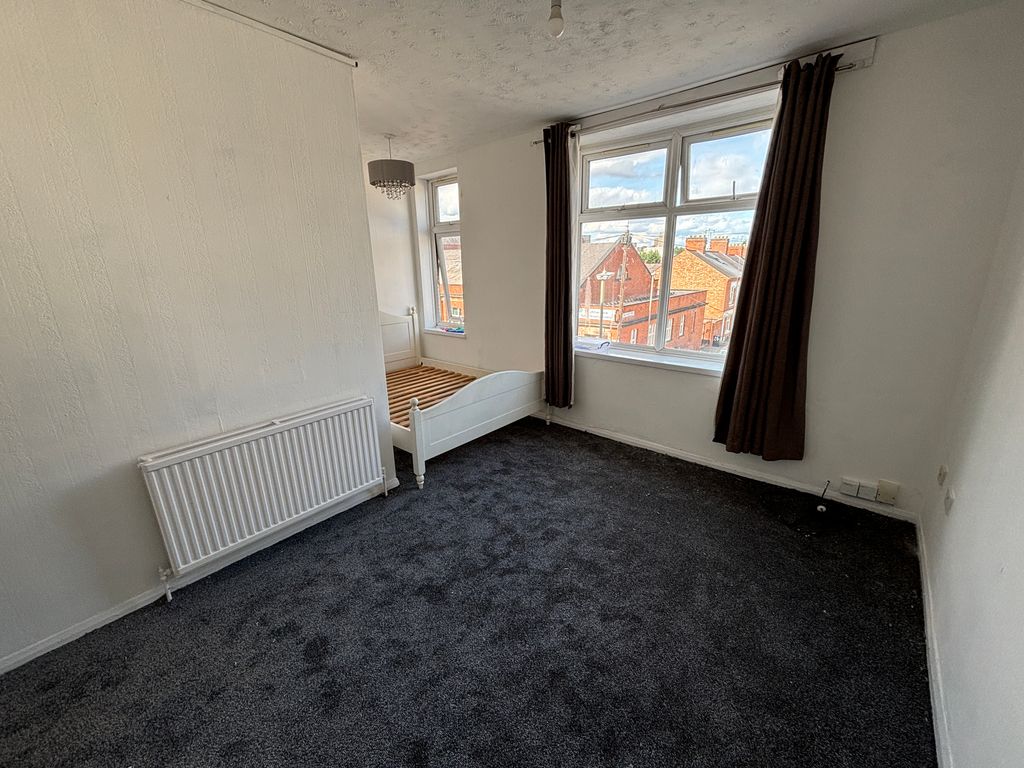 Property photo 1 of 4