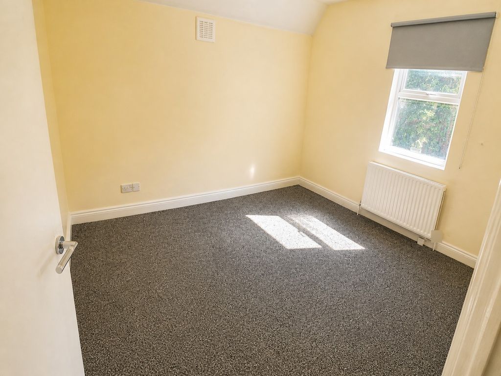 Property photo 3 of 6 Photo 2