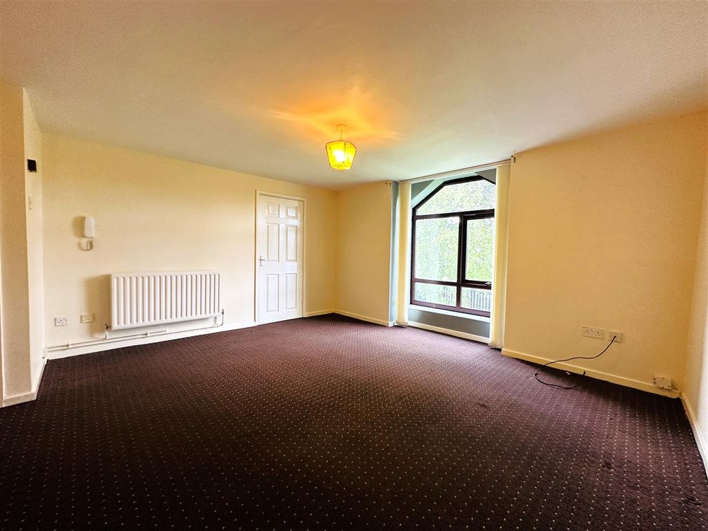 Property photo 3 of 9 Lounge 2.Jpg