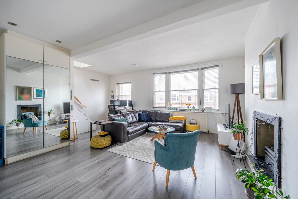 Property photo 1 of 12 1418119-4-69A04F0...