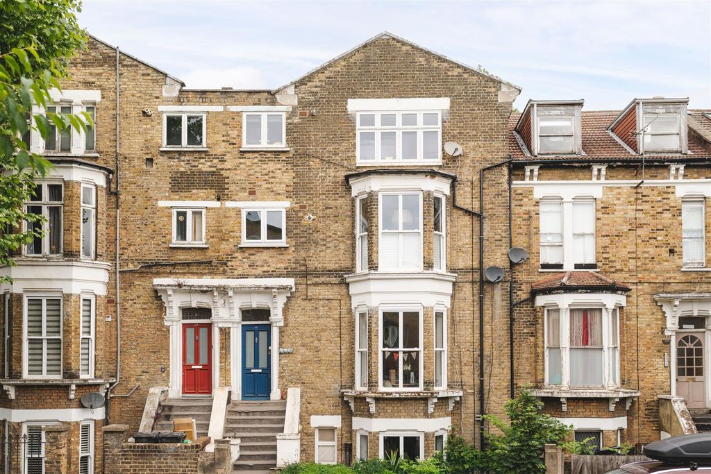 Property photo 2 of 22 Downs Park Road-27.Jpg
