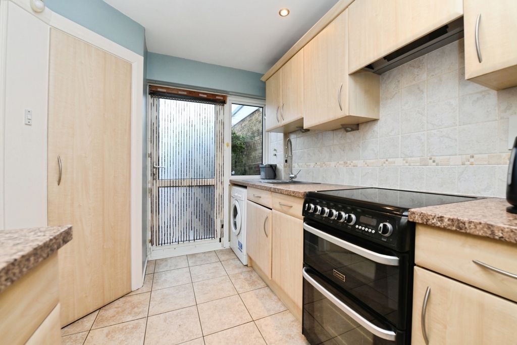 Property photo 3 of 16 Pbox-Img.Jpg