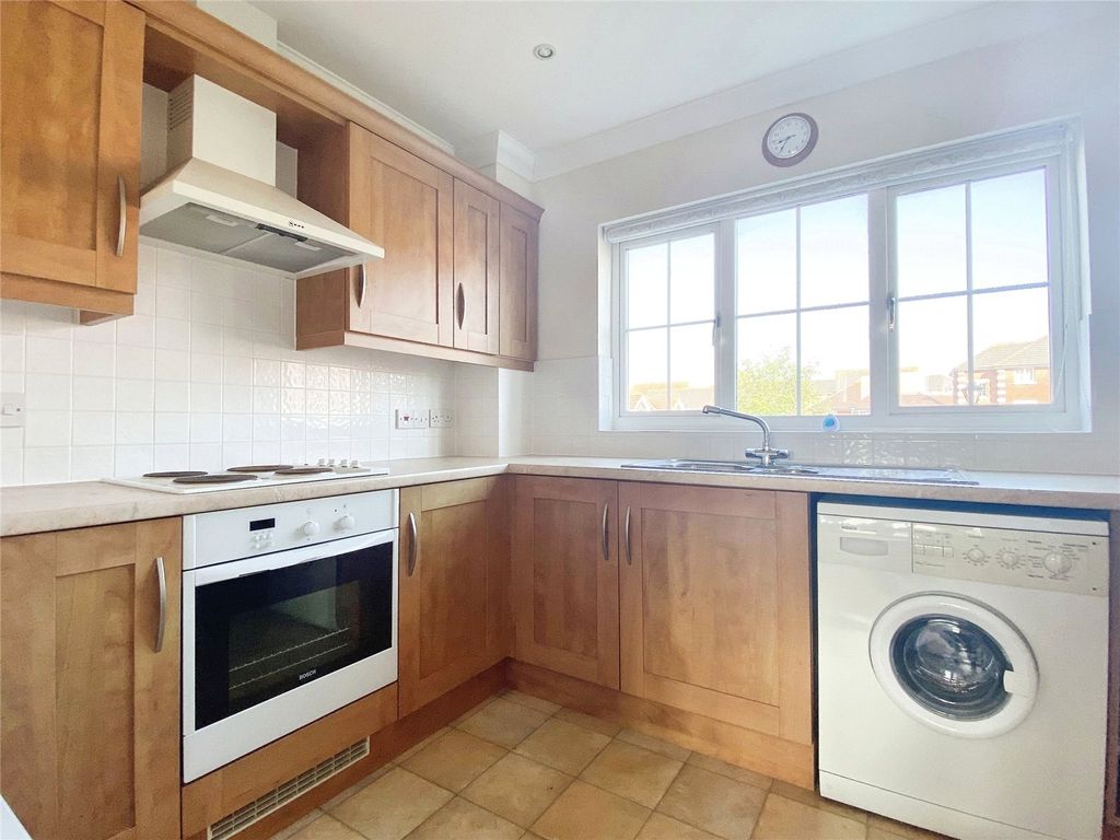 Property photo 2 of 16 Kitchen
