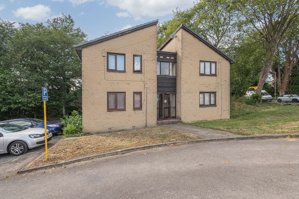 Property photo 1 of 9