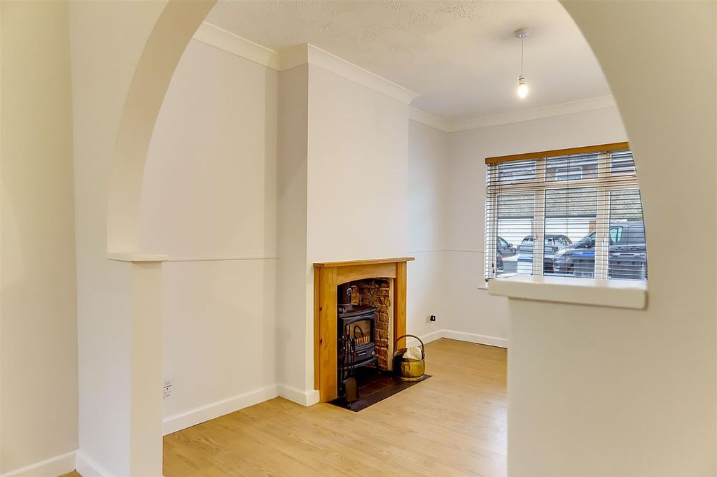 Property photo 3 of 13 Img_0518-Img_0520.Jpg