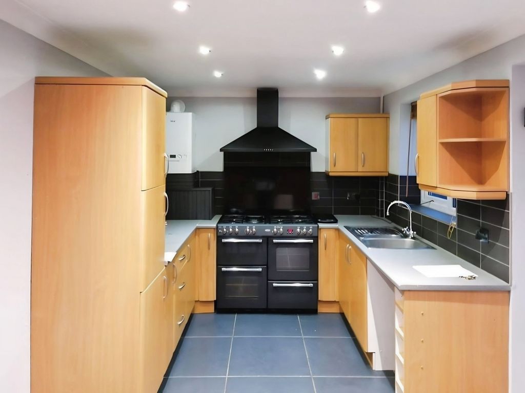 Property photo 2 of 11 Pbox-Img.Jpg