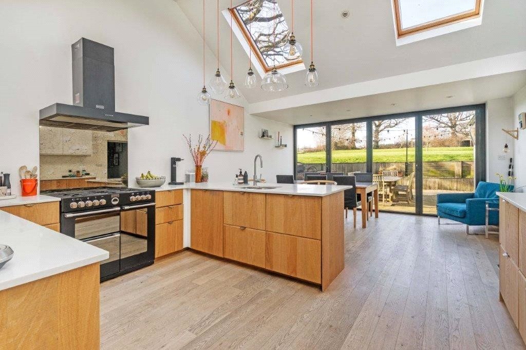 Property photo 3 of 19 Kitchen/Diner