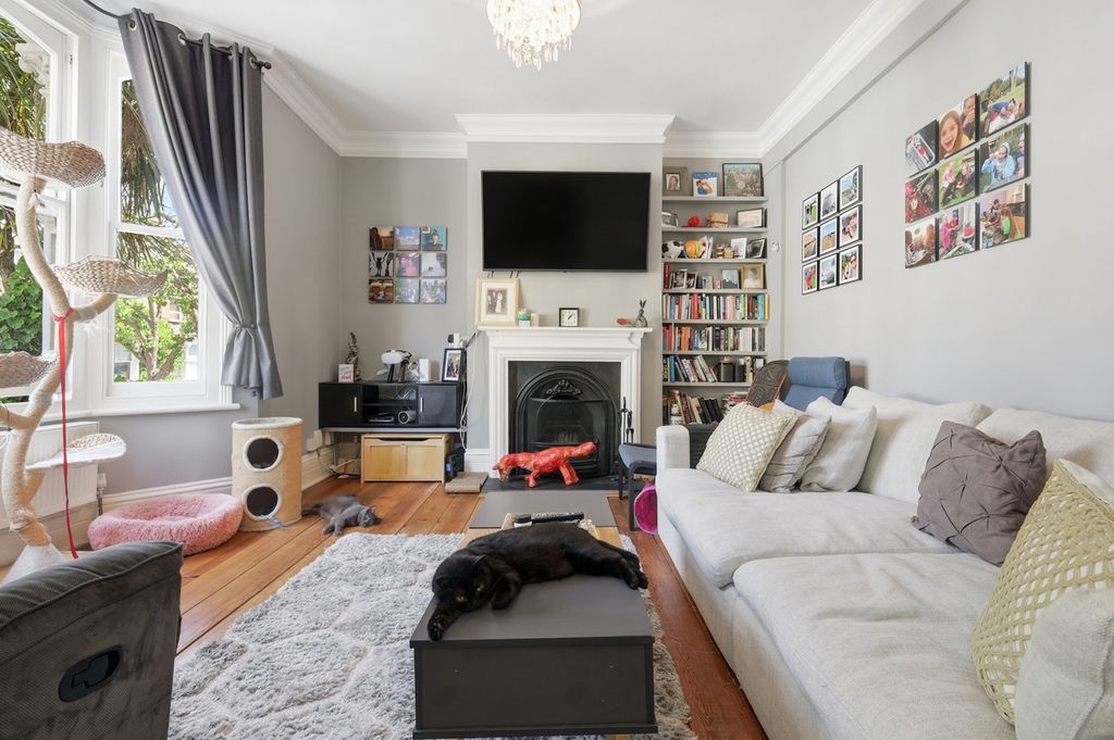 Property photo 2 of 16