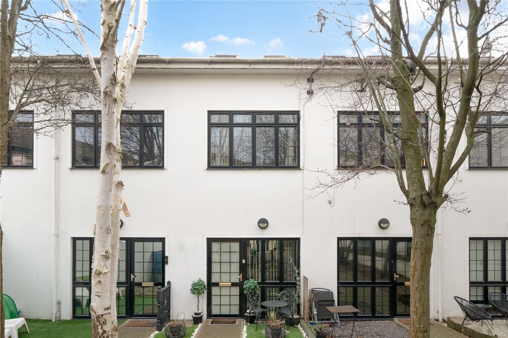 Property photo 2 of 13 Picture No. 02