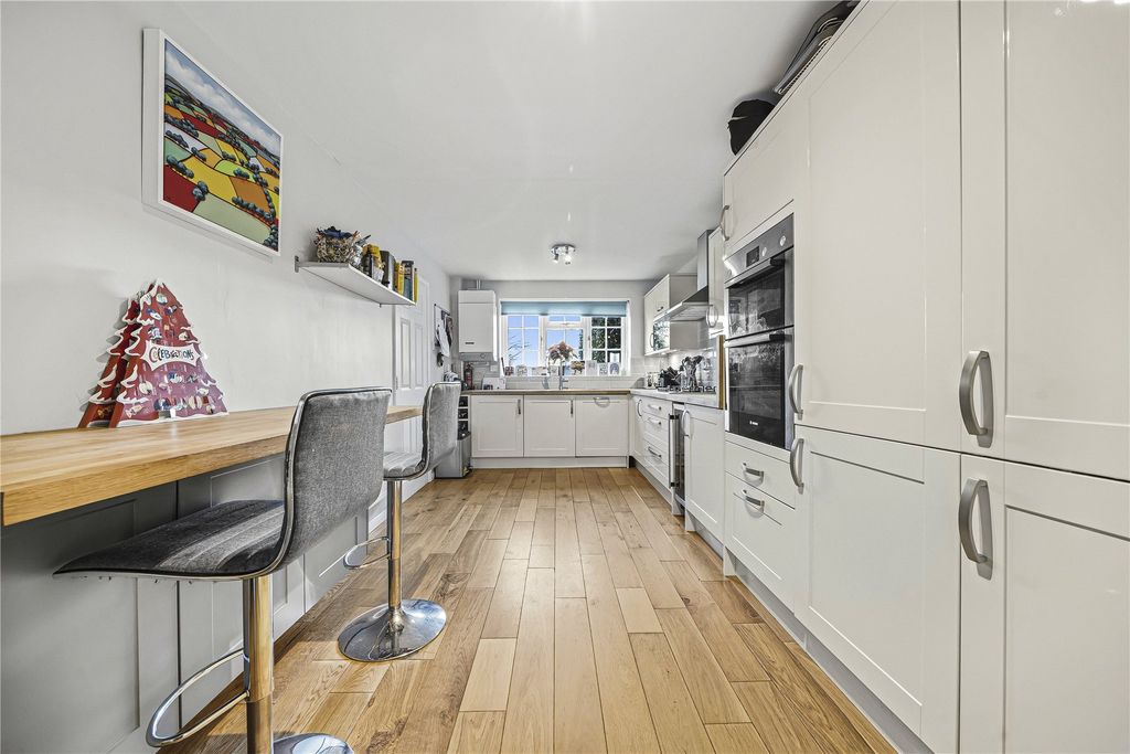 Property photo 3 of 27 Picture No. 16