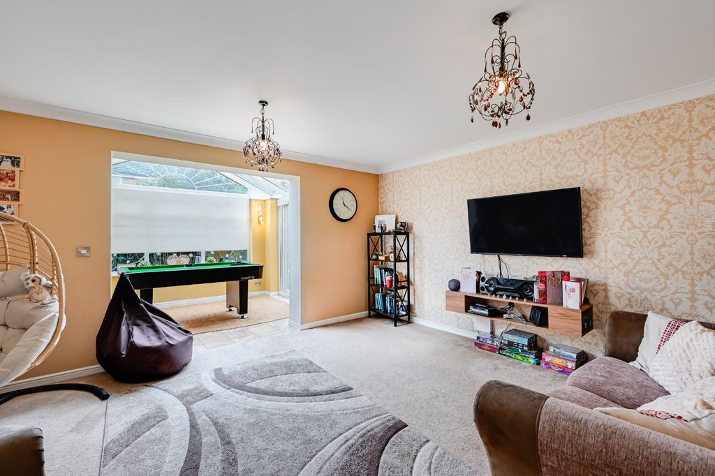 Property photo 3 of 12 Picture 3