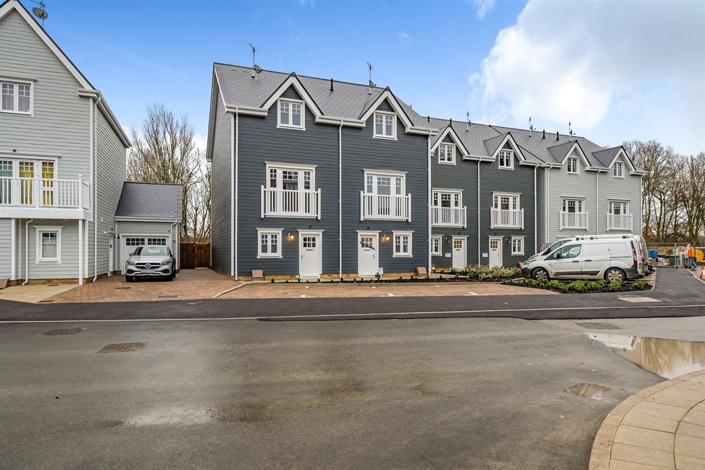 Property photo 1 of 15 (Main)