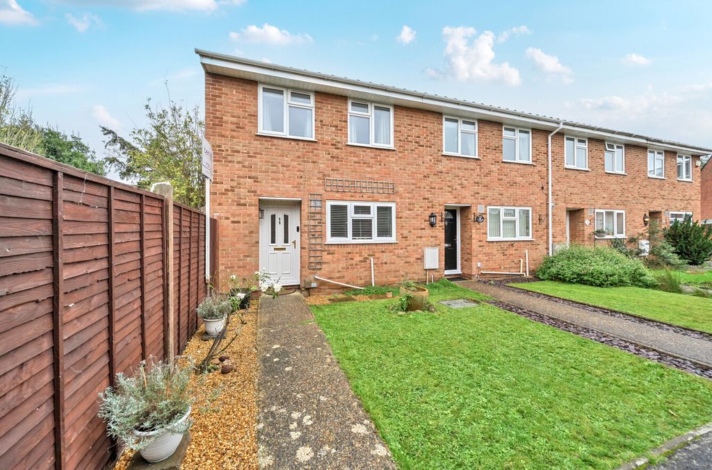 Property photo 1 of 9 1384602-13-692844...