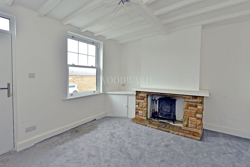 Property photo 3 of 16 Living Room