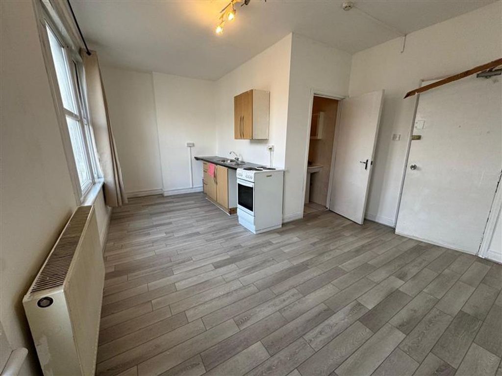 Property photo 2 of 3