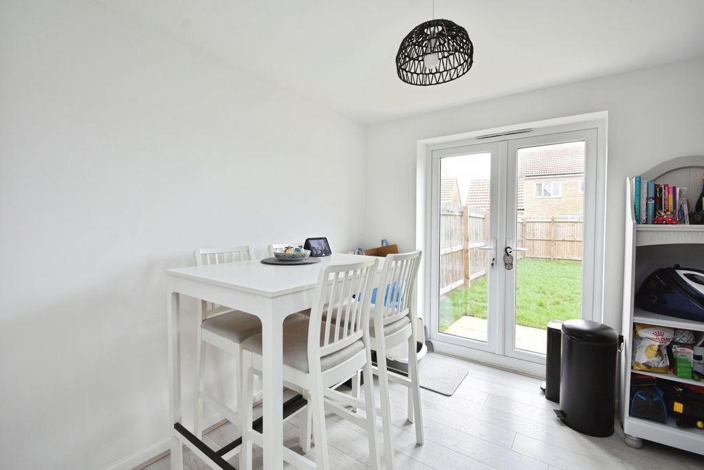 Property photo 3 of 15 Pbox-Img.Jpg