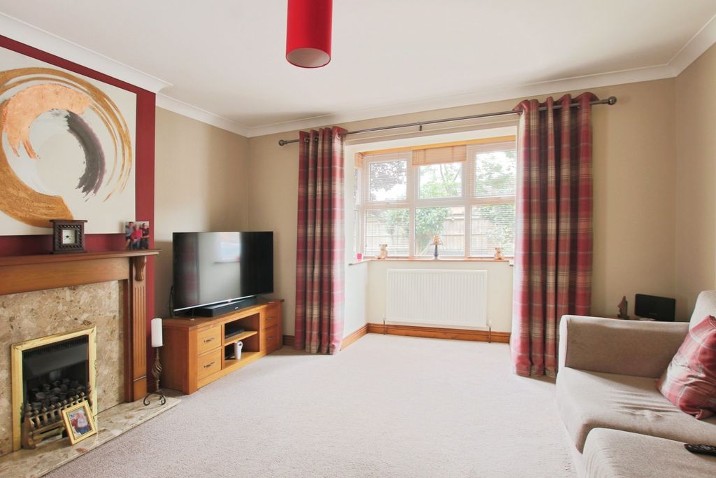 Property photo 2 of 24 4308244