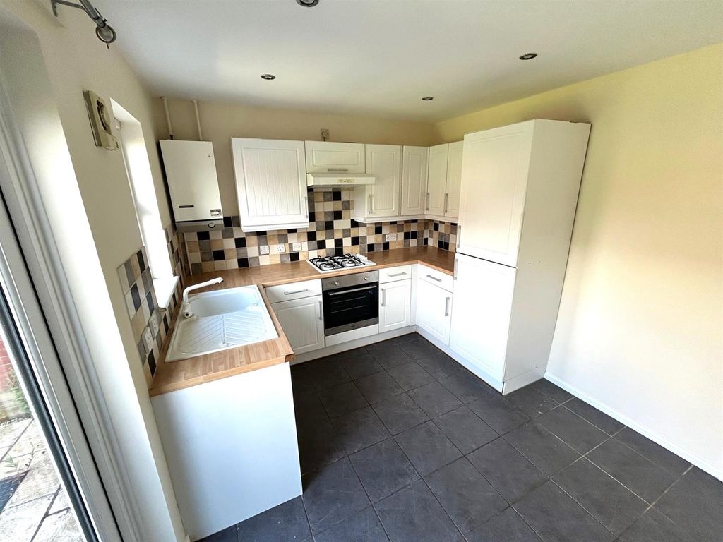 Property photo 3 of 10 Kitchen/Diner