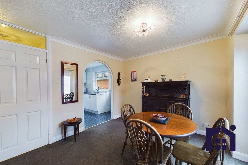 Property photo 3 of 23 Dining Room