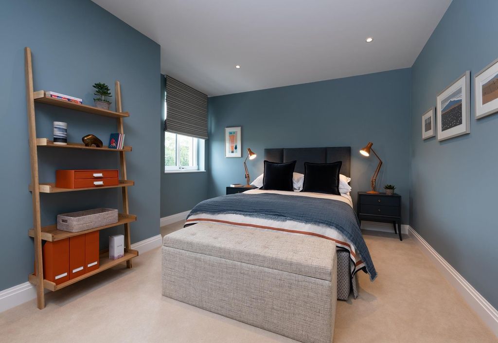 Property photo 3 of 10 Bedroom