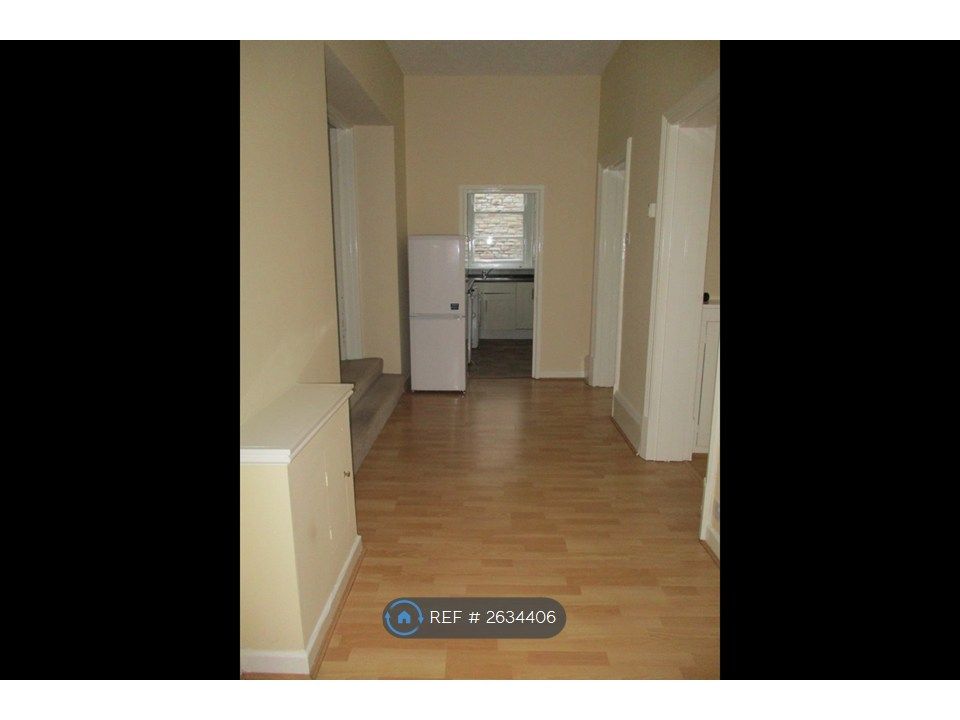 Property photo 2 of 13 Hall