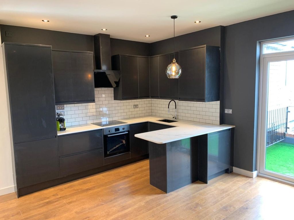 Property photo 1 of 10 E3Fb07d7-54dc-450...