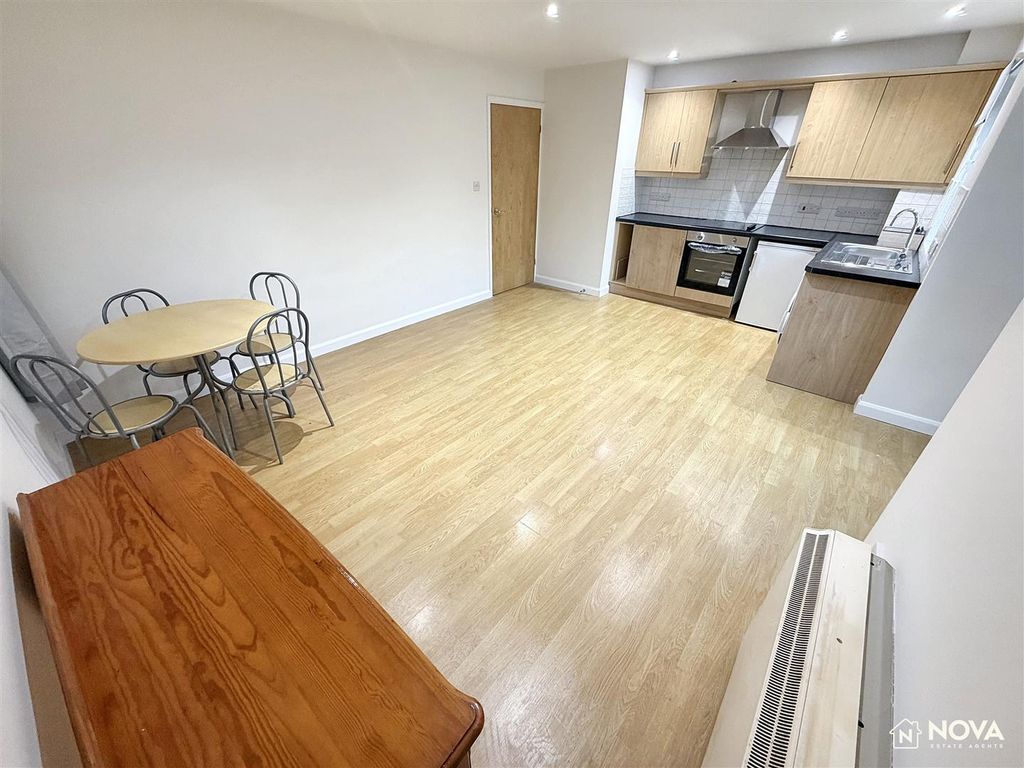 Property photo 2 of 14 Img_1815.Jpg