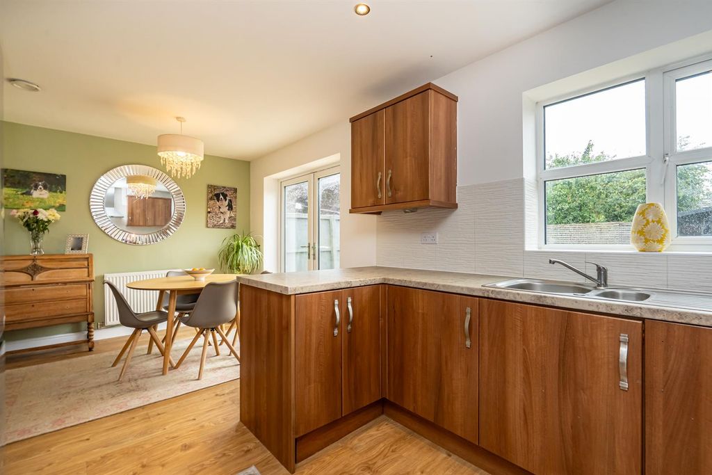 Property photo 3 of 22 Kitchen