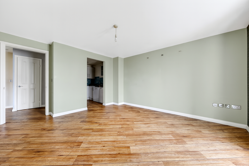 Property photo 3 of 11 1