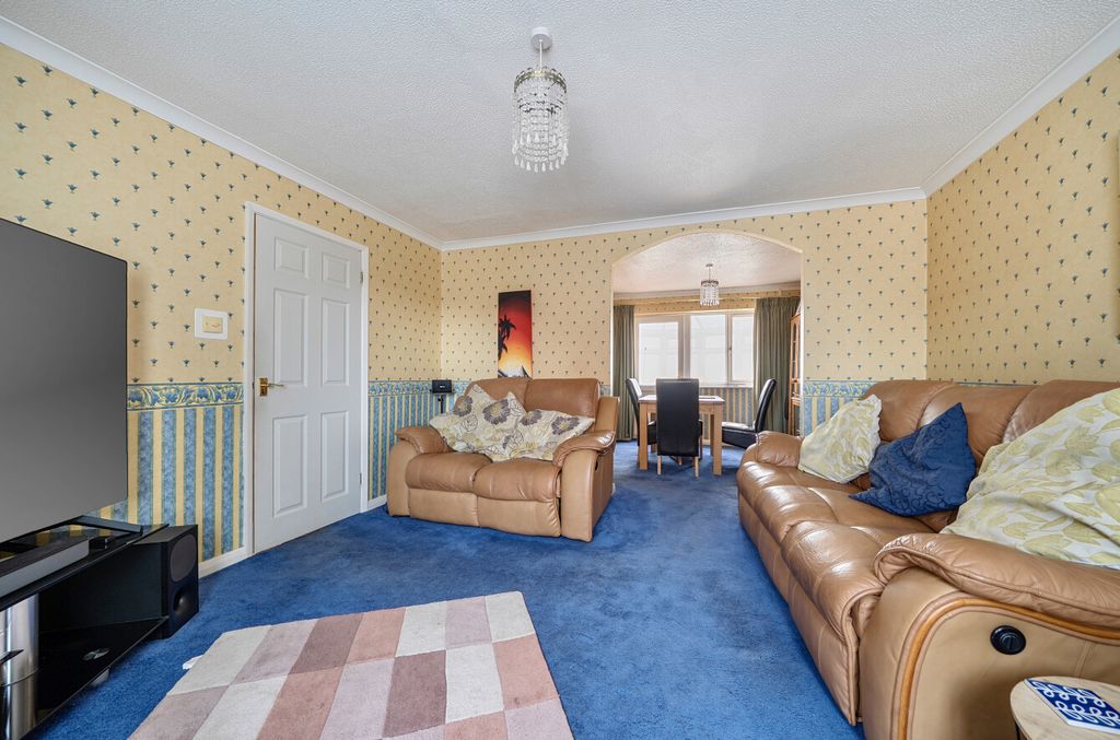 Property photo 2 of 23 1441802-11-69E133...