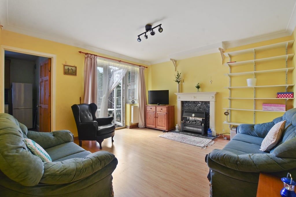 Property photo 2 of 14