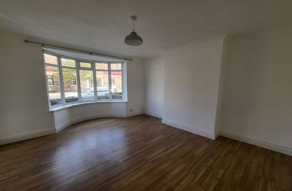 Property photo 2 of 3