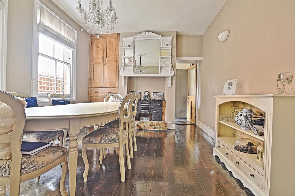 Property photo 3 of 21 Picture No. 18